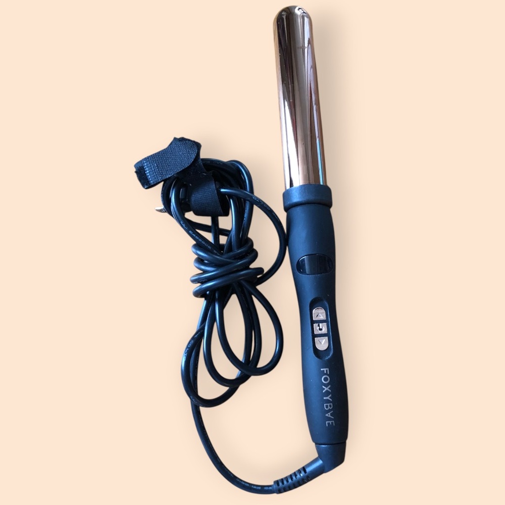 FoxyBae Wanderlux 32mm Curling Wand Black & Gold Model KS-203-32”